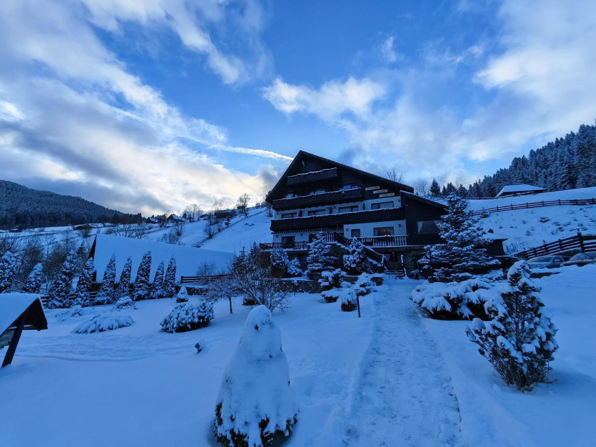 Bed and Breakfast Poiana Soarelui Moeciu De Sus Exterior foto