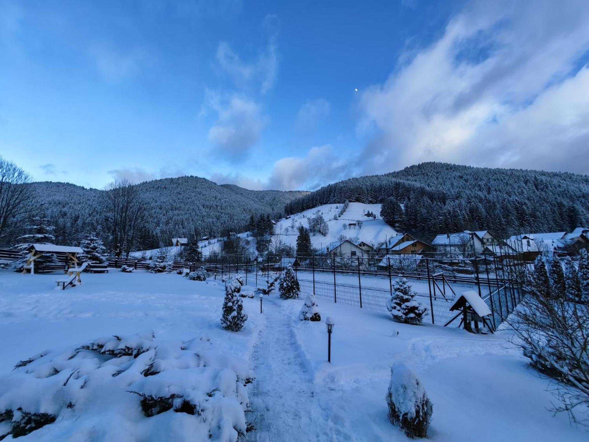 Bed and Breakfast Poiana Soarelui Moeciu De Sus Exterior foto