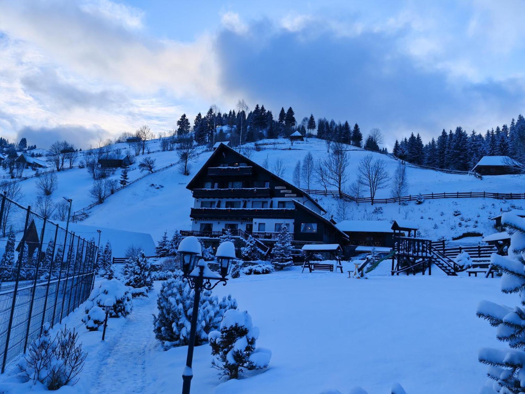 Bed and Breakfast Poiana Soarelui Moeciu De Sus Exterior foto